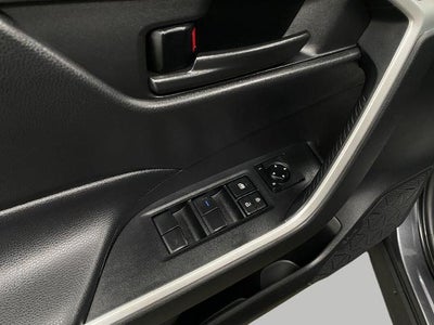 2020 Toyota RAV4 LE FWD (GS)