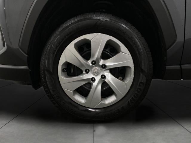 2020 Toyota RAV4 LE FWD (GS)