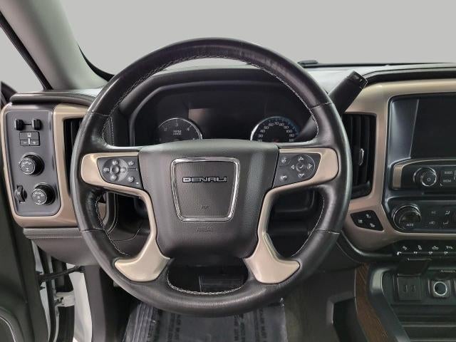 2017 GMC Sierra 1500 Crew Cab Short Box 4-Wheel Drive Denali