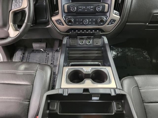 2017 GMC Sierra 1500 Crew Cab Short Box 4-Wheel Drive Denali