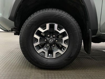 2023 Toyota Tacoma 4WD SR Double Cab 5' Bed V6 AT (GS)