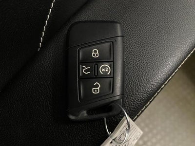 2022 Volkswagen Tiguan 2.0T SEL R-Line 4MOTION