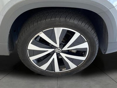 2022 Volkswagen Taos SE 4MOTION