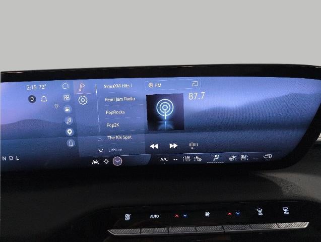2025 Buick Enclave 4dr Avenir
