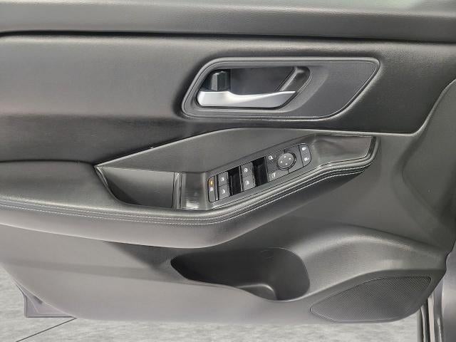 2025 Nissan Rogue AWD SV