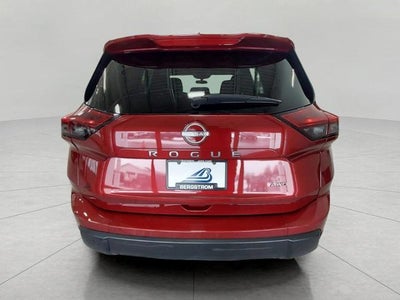 2025 Nissan Rogue AWD SV