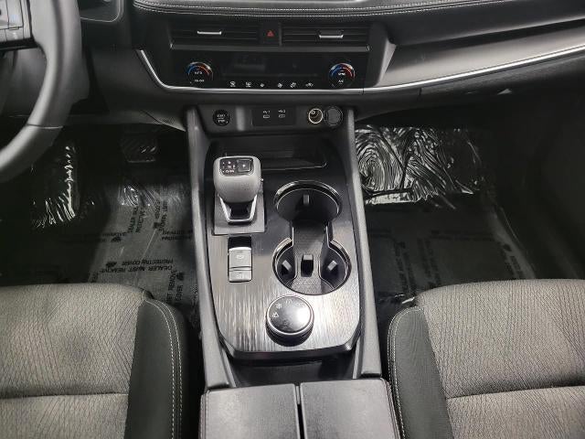 2025 Nissan Rogue AWD SV