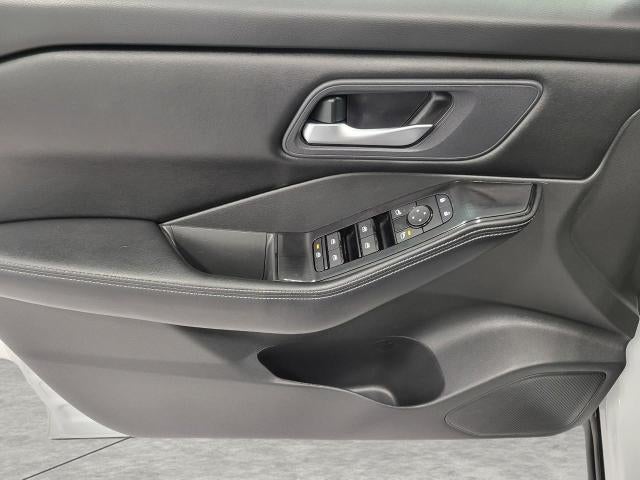 2025 Nissan Rogue AWD SV