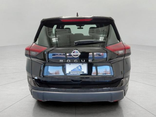 2025 Nissan Rogue AWD SV