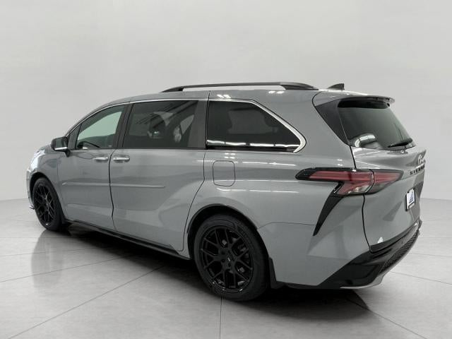 2023 Toyota Sienna XSE FWD 7-Passenger (Natl)