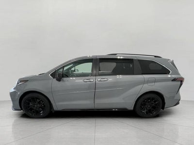 2023 Toyota Sienna XSE FWD 7-Passenger (Natl)