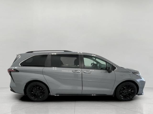 2023 Toyota Sienna XSE FWD 7-Passenger (Natl)