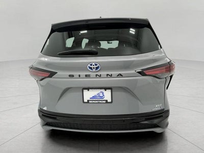 2023 Toyota Sienna XSE FWD 7-Passenger (Natl)