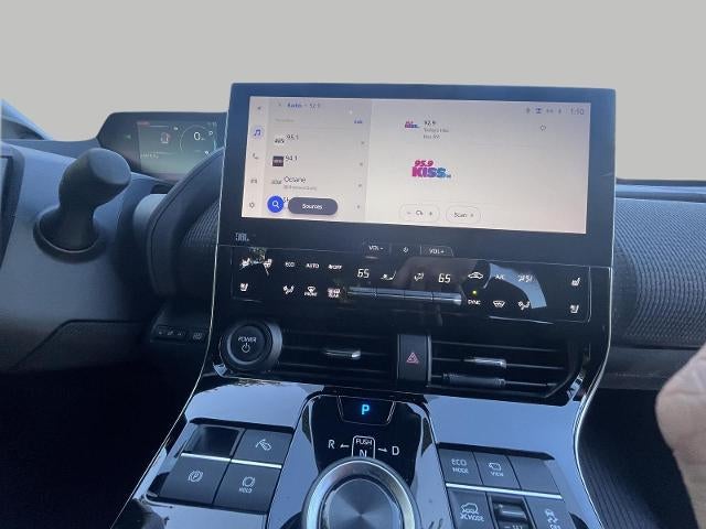 2023 Toyota bZ4X XLE AWD (Natl)