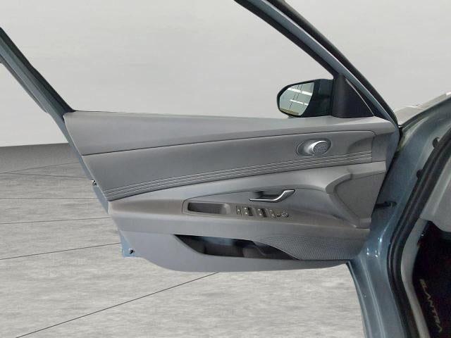 2022 Hyundai Elantra SEL IVT