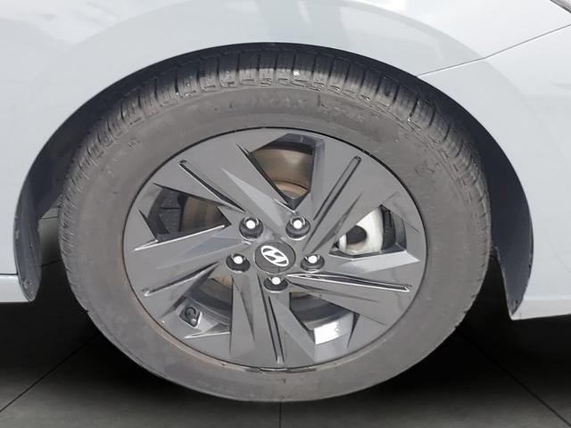 2022 Hyundai Elantra SEL IVT